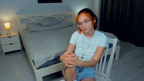 Sofia online show from October 2025 06:01:02 AM