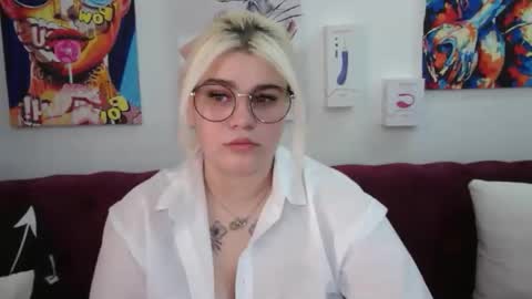 Amber online show from September 2025 01:40:02 AM