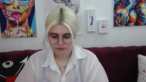 Amber online show from October 2025 04:21:01 AM