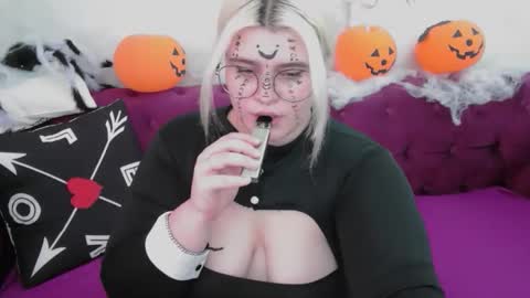 Amber online show from October 2025 05:08:01 AM