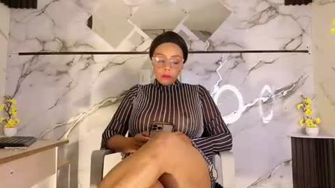 Snapshot of ambernix chatting on June 2026 01:01:02 PM online show from June 2026 01:01:02 PM