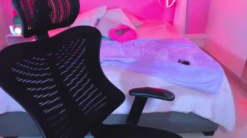 Amber online show from December 2024 09:40:02 AM