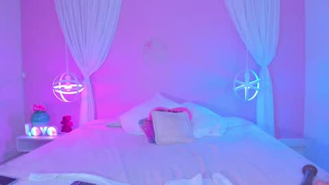 Amber online show from December 2024 10:16:01 AM