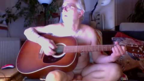 Amberr11 online show from November 2025 12:05:01 AM