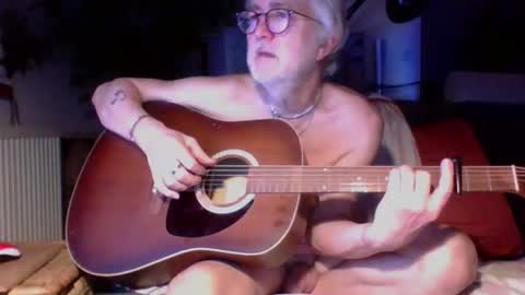 Amberr11 online show from November 2025 12:43:01 AM