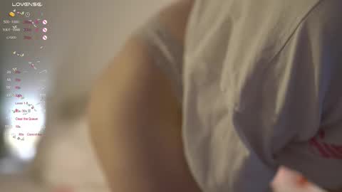 Snapshot of ambershoney chatting on September 2025 04:47:01 AM Amber online show from September 2025 04:47:01 AM