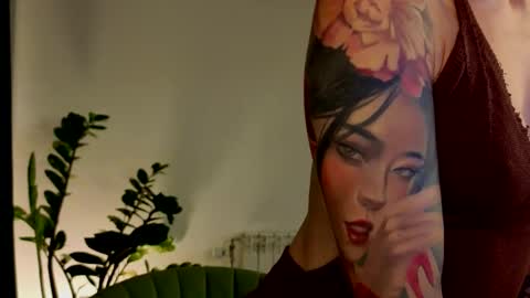 Moon inst 4mbientmoon online show from December 2025 12:24:02 PM