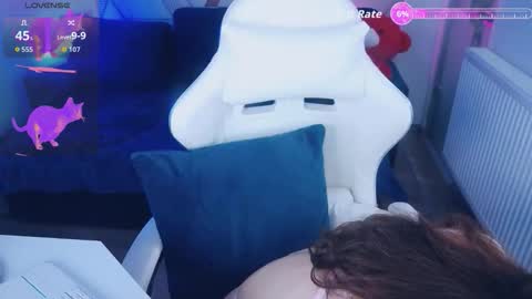 AmbraEnm online show from February 2026 01:14:02 PM