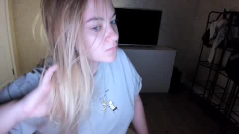 ambrosia__ online show from September 2025 01:16:02 AM