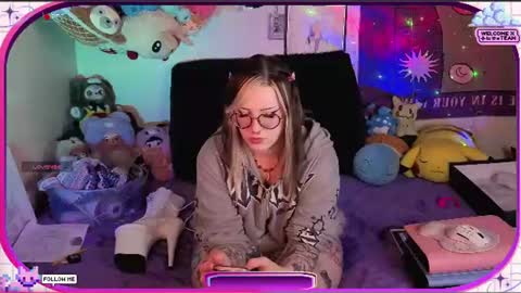 Snapshot of ambrosiakitty chatting on July 2026 09:24:01 AM Ambrosia online show from July 2026 09:24:01 AM