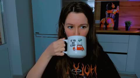 Snapshot of ameli_moon chatting on March 2025 01:06:02 PM Eileen online show from March 2025 01:06:02 PM