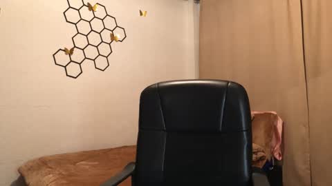 Snapshot of amelia___hall chatting on November 2025 12:04:01 PM Amelia online show from November 2025 12:04:01 PM