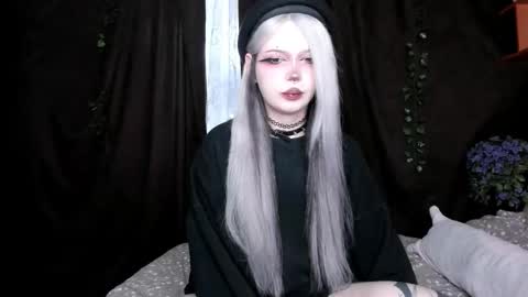 Amelia online show from November 2025 05:57:01 AM