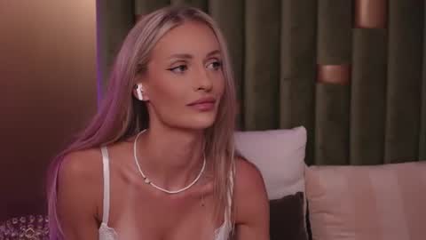 Snapshot of ameliaangell chatting on July 2026 10:37:01 PM Amelia online show from July 2026 10:37:01 PM
