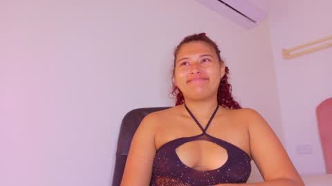 amelialaurent_ online show from June 2026 05:38:02 PM