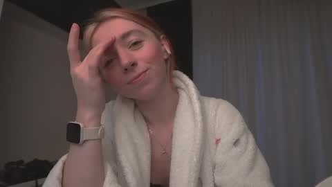 Snapshot of ameliamber0 chatting on February 2025 03:30:02 PM Amelia online show from February 2025 03:30:02 PM