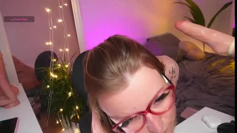 Amelia online show from December 2024 07:32:02 PM