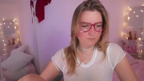 Amelia online show from February 2025 07:38:02 PM