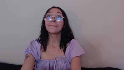 Amelie online show from March 2025 08:38:02 PM