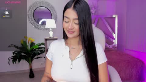 Amelie Jons online show from December 2024 08:47:02 PM