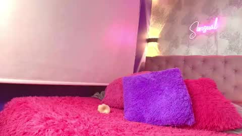 Amelie online show from December 2025 12:43:01 PM