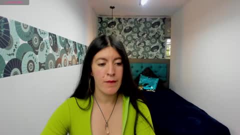 Snapshot of ameliegray chatting on January 2025 03:16:01 PM A M E L I E online show from January 2025 03:16:01 PM