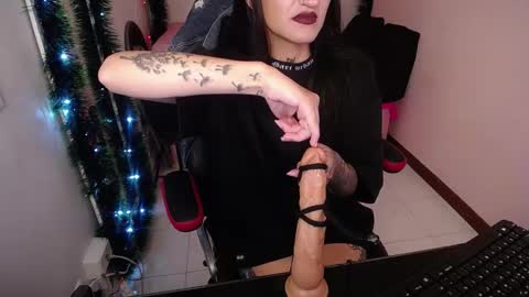 AMELIEROUS .. see you tomorrow  kisses online show from December 2024 04:28:01 PM