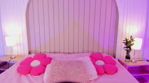 Amelia online show from March 2026 08:37:01 PM