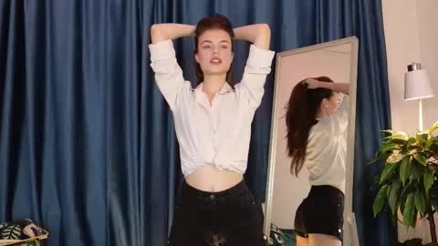 Snapshot of ameliloran_ chatting on October 2025 04:26:01 AM ameliloran_ online show from October 2025 04:26:01 AM