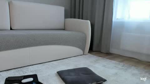 Amelina Love online show from April 2026 03:00:01 AM