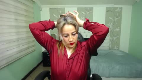 Amell Thomson online show from December 2024 11:13:01 AM