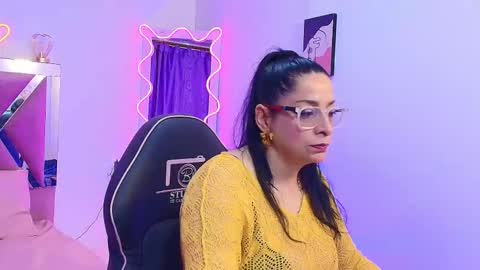 Snapshot of amely_tay chatting on October 2025 11:54:02 AM AMELY online show from October 2025 11:54:02 AM