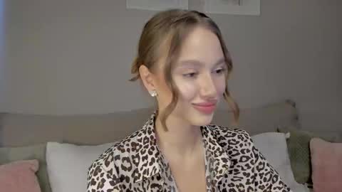 Stefa online show from October 2025 04:30:01 AM