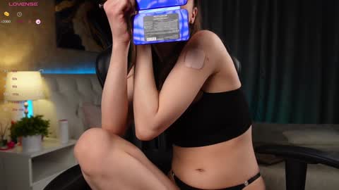 Amy  online show from January 2025 04:14:02 AM