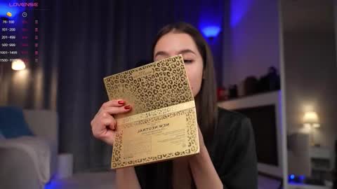 Amy  online show from September 2025 12:48:02 AM