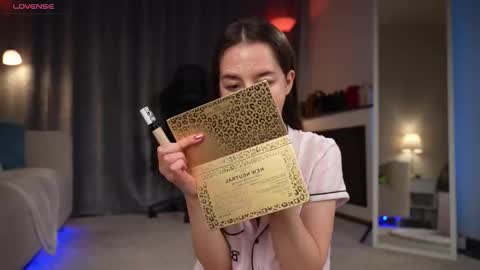 Amy  online show from October 2025 12:42:02 AM