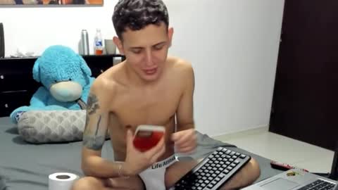Snapshot of americanbig_dick chatting on November 2025 12:20:01 AM Lucian online show from November 2025 12:20:01 AM
