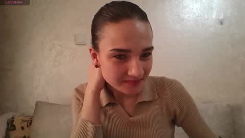 Julia  online show from March 2025 09:16:01 AM