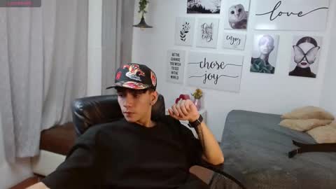 amethystshadow online show from November 2025 04:05:01 PM