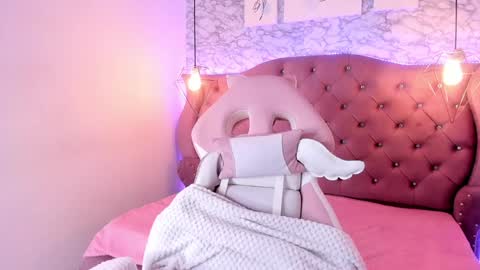      online show from January 2025 01:00:01 AM