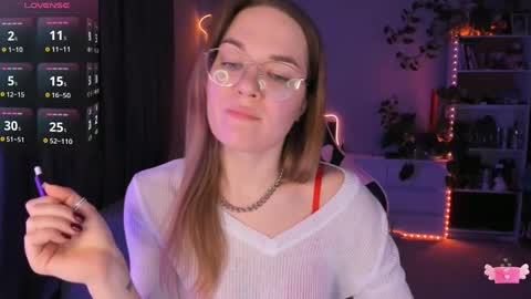 Snapshot of ami_amour_ chatting on December 2024 06:31:01 PM Hi-hi I am Kate welcome to my sexy room online show from December 2024 06:31:01 PM