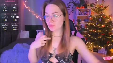 Snapshot of ami_amour_ chatting on January 2025 11:28:02 AM Hi-hi I am Kate welcome to my sexy room online show from January 2025 11:28:02 AM