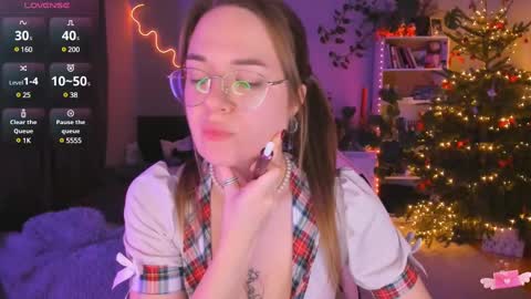 Snapshot of ami_amour_ chatting on January 2025 08:15:02 PM Hi-hi I am Kate welcome to my sexy room online show from January 2025 08:15:02 PM