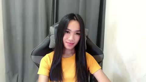 Snapshot of ami_lewis chatting on January 2025 07:59:01 AM JOANNA online show from January 2025 07:59:01 AM