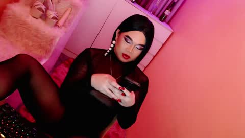 Queen Mireska online show from January 2025 02:24:02 PM