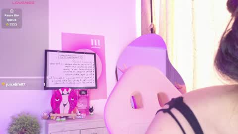 Amy online show from March 2026 07:14:01 PM