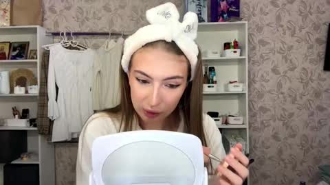 Kate online show from March 2026 04:30:02 AM