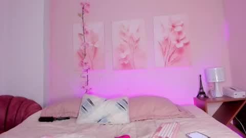 AmiiClark  online show from March 2026 07:18:02 PM