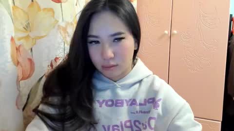 Amina online show from October 2025 06:29:01 PM