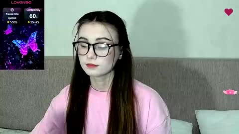 Amina online show from December 2024 08:22:01 PM